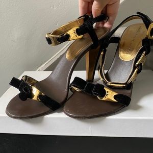 Loved Marc Jacob Velvet Bow Heels
